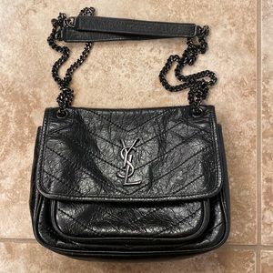 Saint Laurent all black. Niki baby shoulder bag.